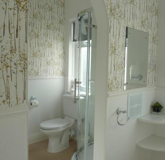 高级客房, The Cliffbury