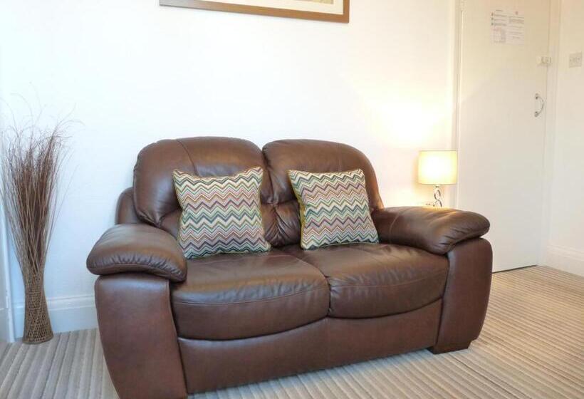 经典套房, The Cliffbury