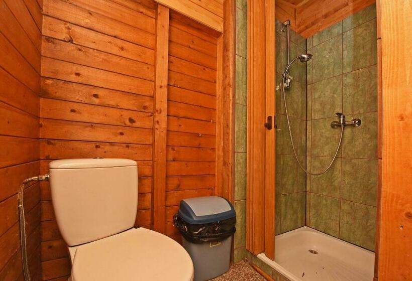 بانگلوی استاندارد, Viesu Nams Dzirkaļi