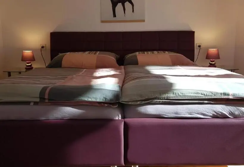 Camera Quadrupla Standard con Balcone, Pension Almhof