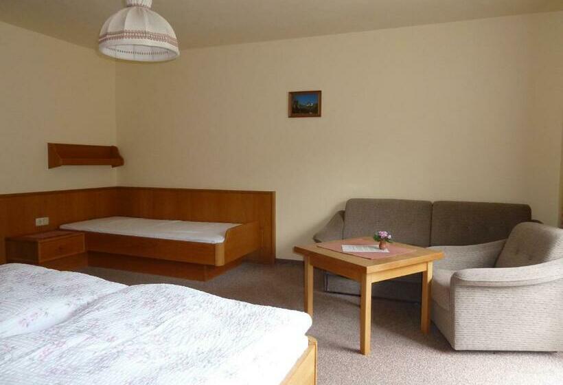 غرفة عائلية, Pension Edelweiss