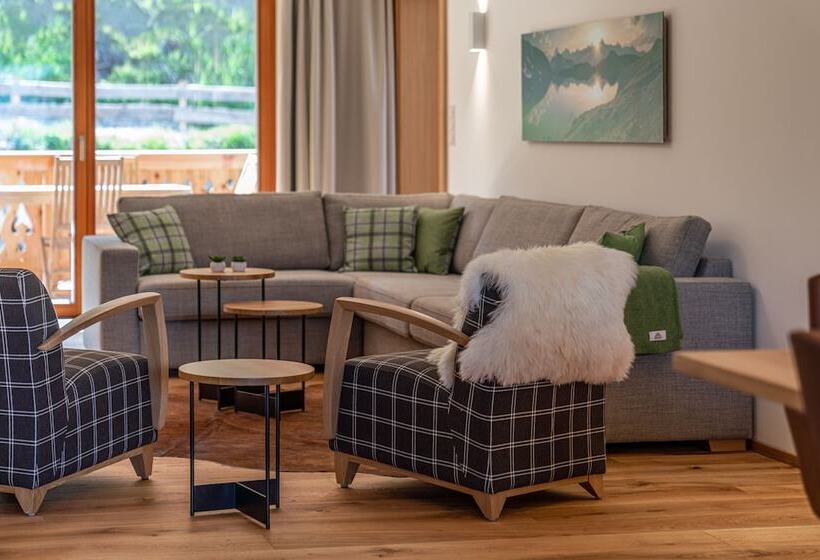 Апартаменты 4 Спальни, Skylodge Alpine Homes