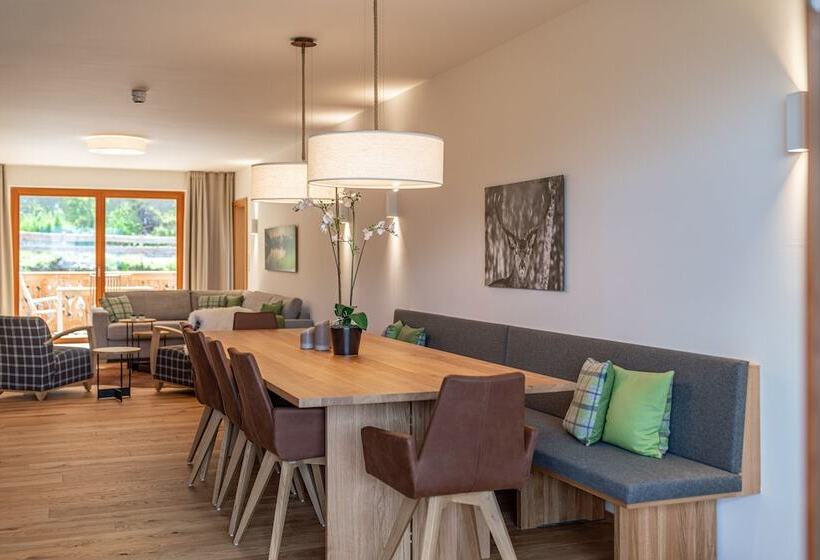 آپارتمان 4 خوابه, Skylodge Alpine Homes