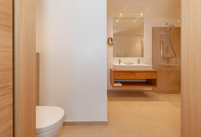 1 Bedroom Penthouse Apartment, Skylodge Alpine Homes