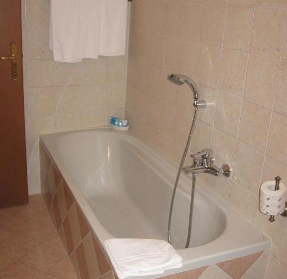 1 Bedroom Apartment Lake View, La Ruota Del Mulino