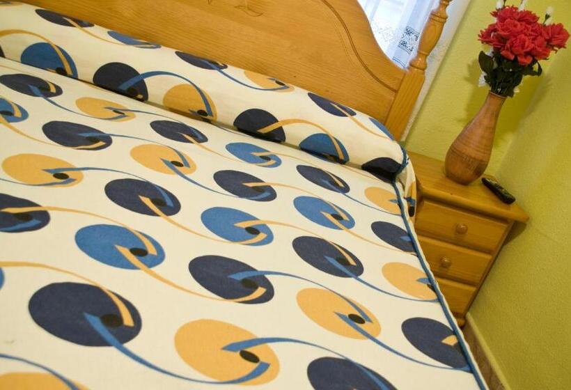 اتاق استاندارد یک نفره, Pensión Aries Ii