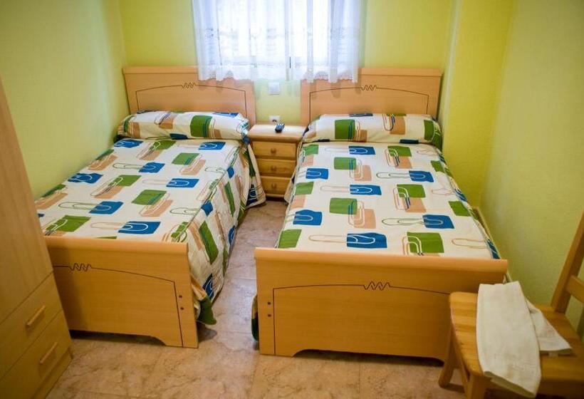 اتاق استاندارد, Pensión Aries Ii