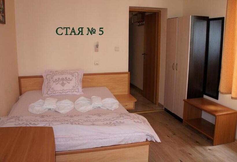 חדר סטנדרט נוף לים עם מרפסת, Complex Maxim