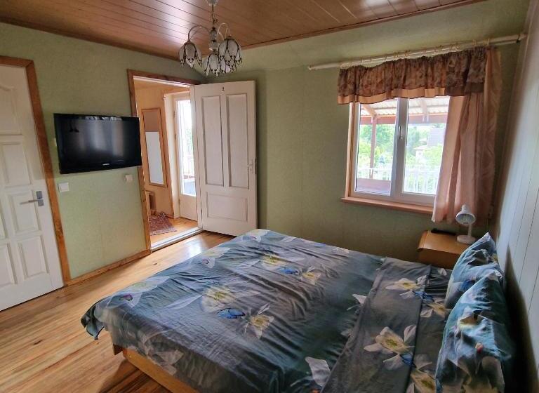 اتاق استاندارد سه نفره, Griežto 5