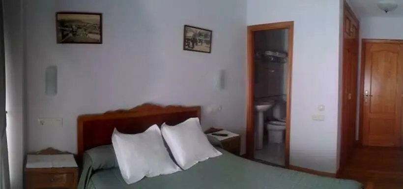 スタンダードルーム, Hostal Pumar