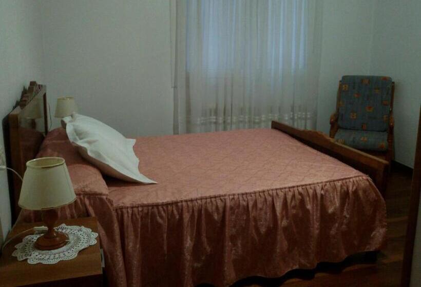 غرفة قياسية حمام مشترك, Hostal Pumar