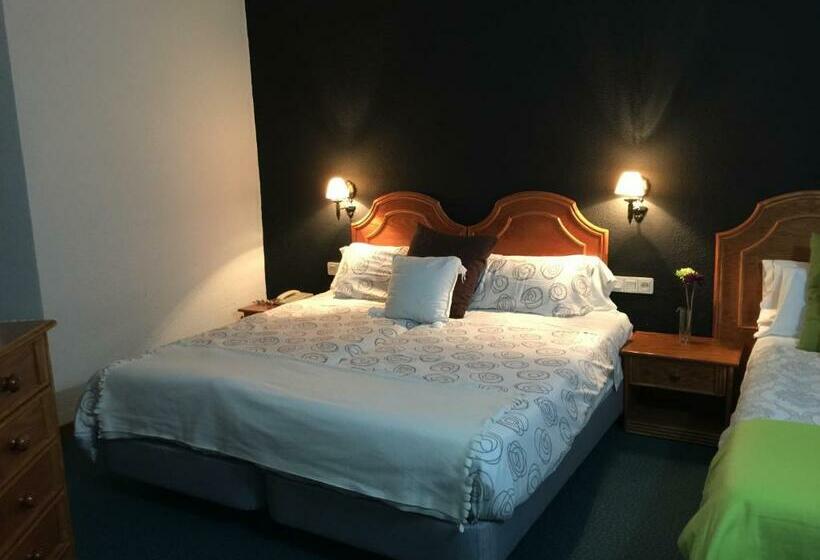 חדר סטנדרט לשלושה, Hostal Victoria