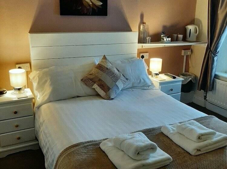 スタンダードルーム, Lyndhurst