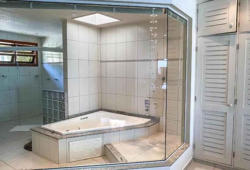 스위트, Pousada Recanto Das Flores