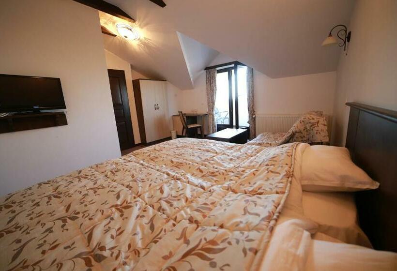 اتاق استاندارد سه نفره, Villa Od Alula