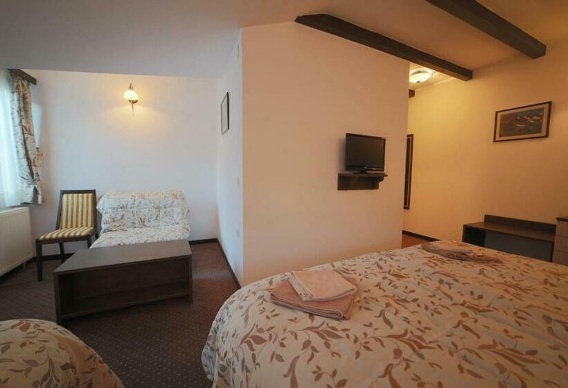 اتاق استاندارد سه نفره, Villa Od Alula