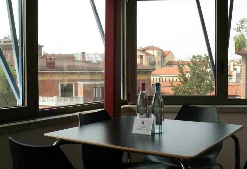 استودیوی استاندارد, Residence Le Corti