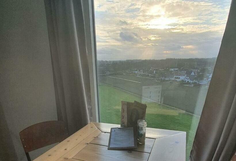 豪华套房, De Watertoren