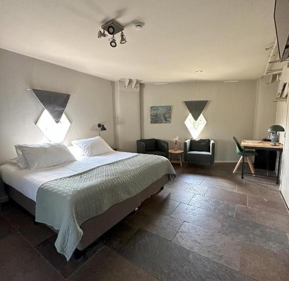 豪华房间, De Watertoren