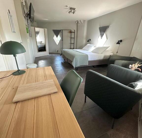 豪华房间, De Watertoren