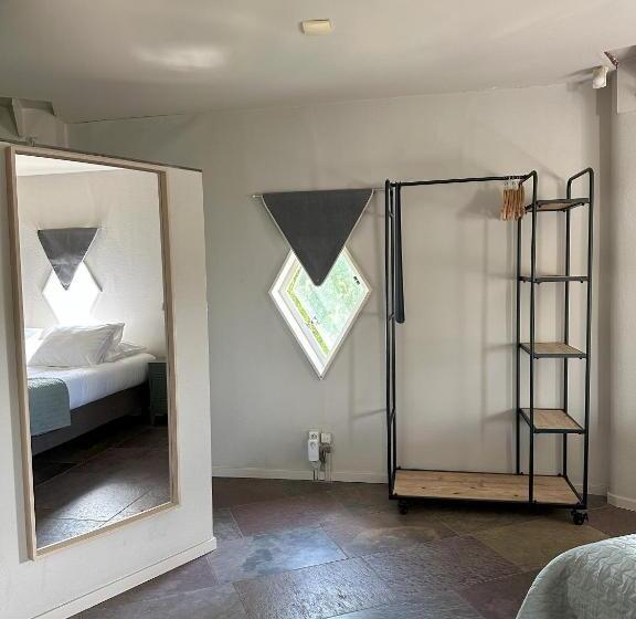 豪华房间, De Watertoren