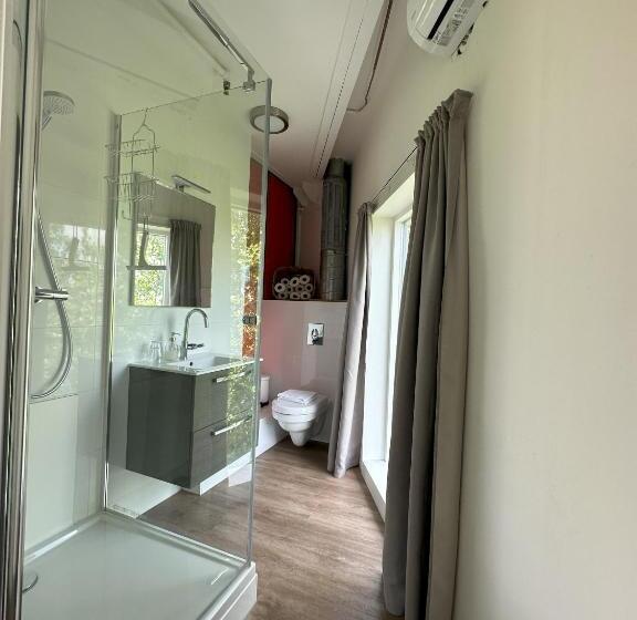 豪华套房, De Watertoren