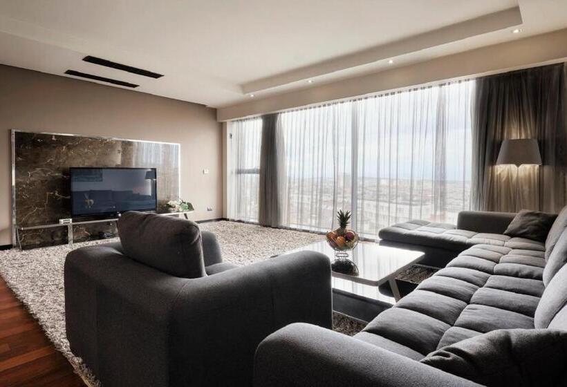 2ベッドルームアパートメント, Emirates