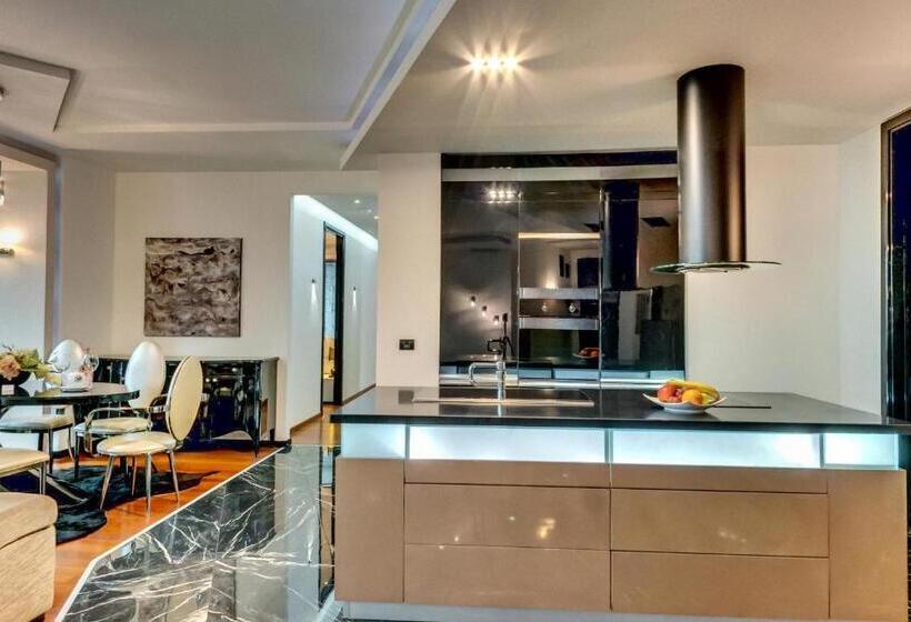 3ベッドルームアパートメント, Emirates