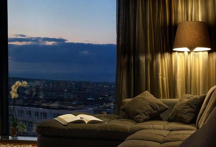 3ベッドルームアパートメント, Emirates