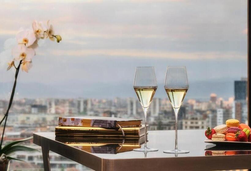 3ベッドルームアパートメント, Emirates