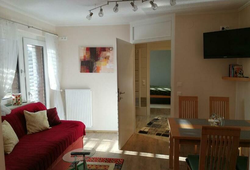 Апартаменты 1 Спальня с Террасой, Ferienwohnungen Oranhof