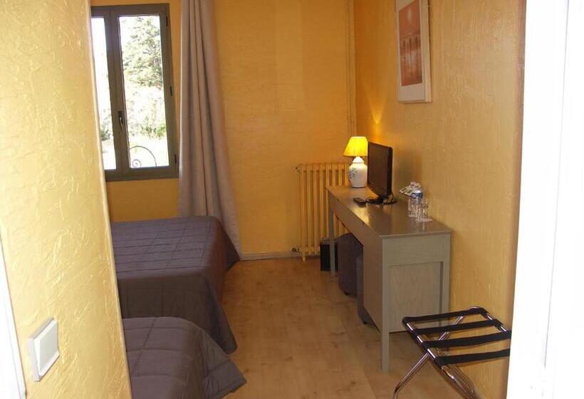 スタンダードトリプルルーム, Hôtel La Bonne Auberge