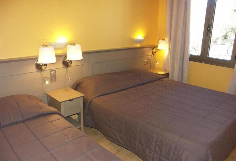 Номер Стандарт Трехместный, Hôtel La Bonne Auberge