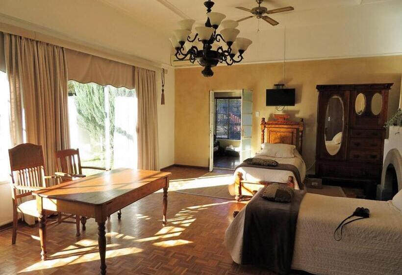 家庭间, New Holme Nature Lodge