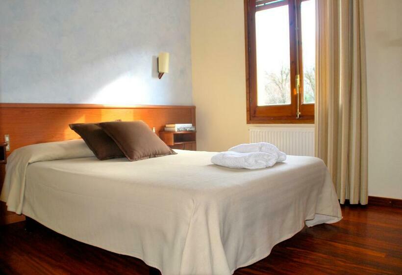 스탠다드 룸, Fonda Barris