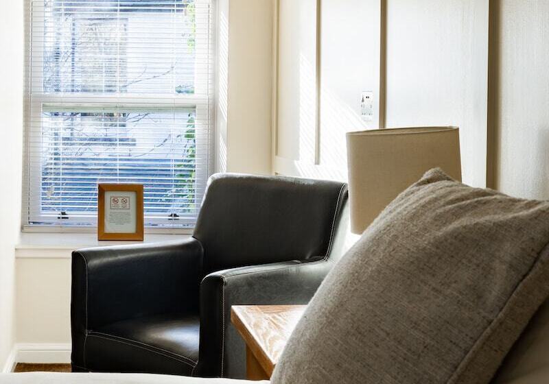 스탠다드 룸, The Waterfront