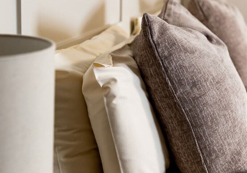 스탠다드 룸, The Waterfront