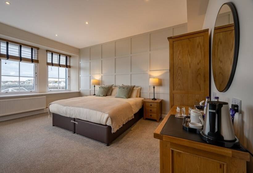 스탠다드 룸, The Waterfront