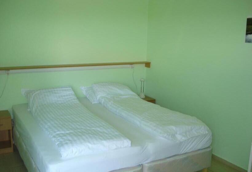 اتاق استاندارد, Vinland Guesthouse