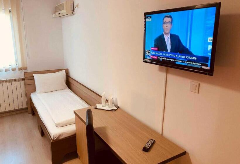 חדר סופריור לשלושה, Pensiunea Alexander