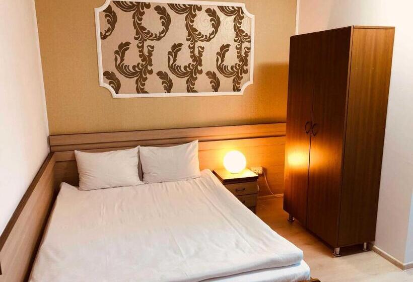 חדר סופריור לשלושה, Pensiunea Alexander