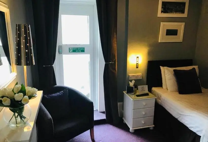 Standard Yhden Hengen Huone, Cornerways Guest House