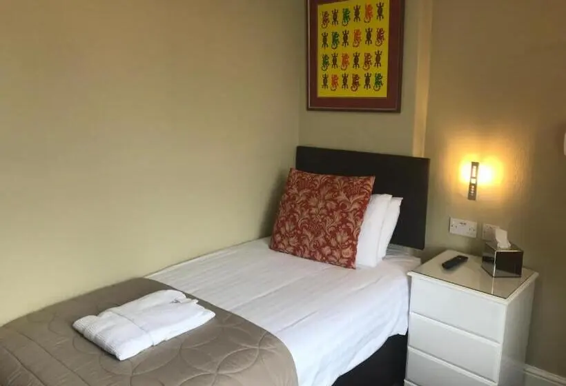 Standard Yhden Hengen Huone Jaettu Kylpyhuone, Cornerways Guest House