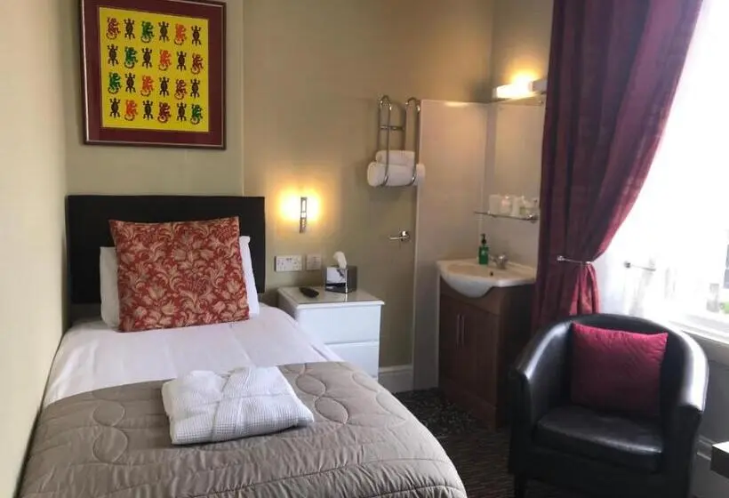 Standard Yhden Hengen Huone Jaettu Kylpyhuone, Cornerways Guest House