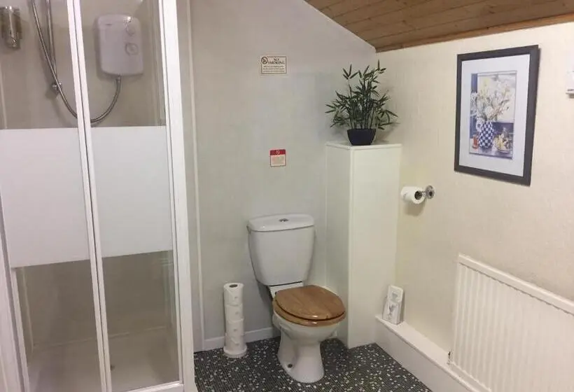 Standard Yhden Hengen Huone Jaettu Kylpyhuone, Cornerways Guest House