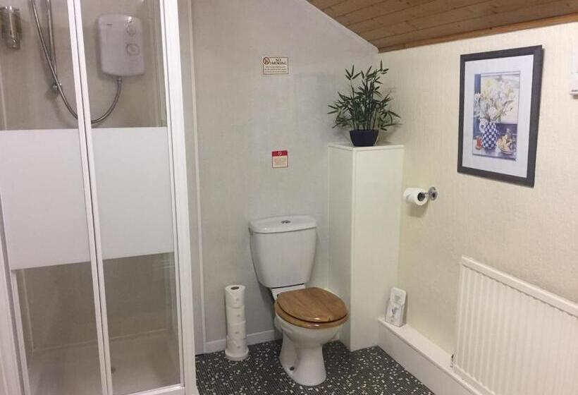 バス共有のスタンダードルーム, Cornerways Guest House