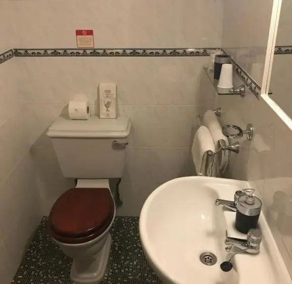 Standard Yhden Hengen Huone, Cornerways Guest House