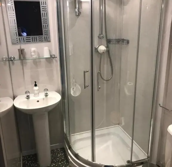 Superior Yhden Hengen Huone, Cornerways Guest House