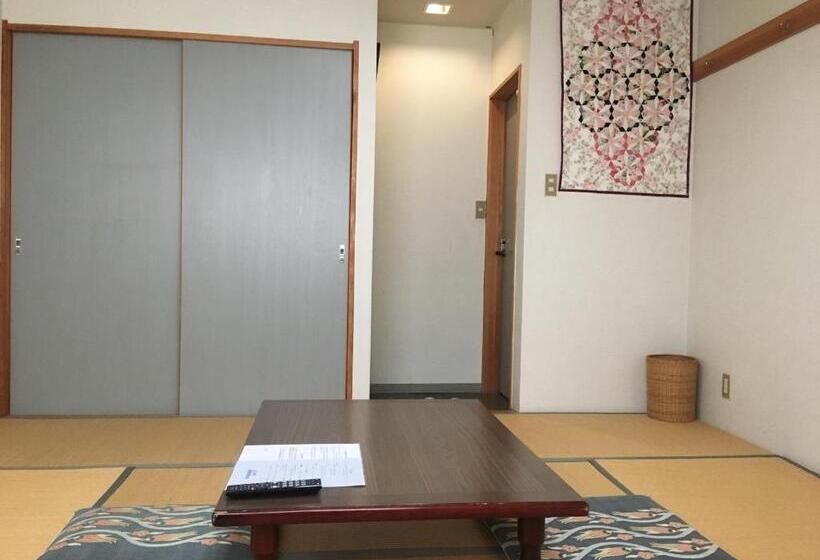 اتاق استاندارد با سرویس بهداشتی مشترک, Fujiyoshi