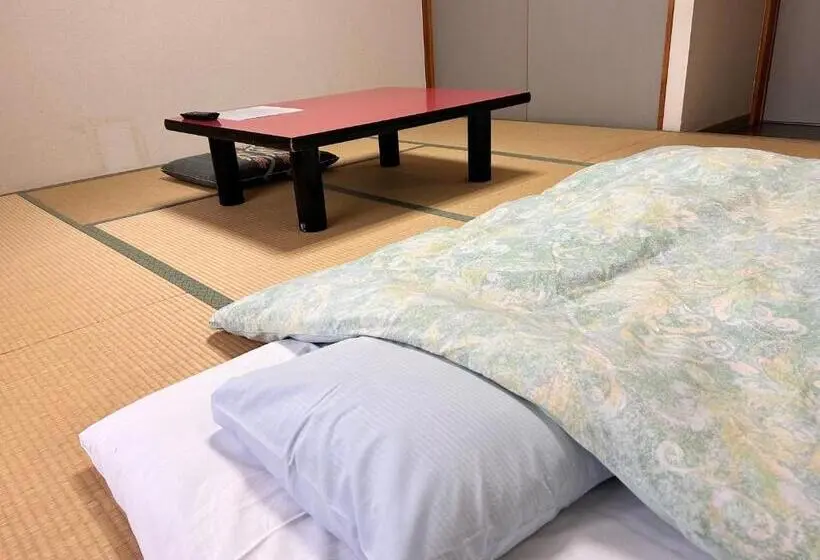 バスルーム共有のトリプルスタンダード, Fujiyoshi